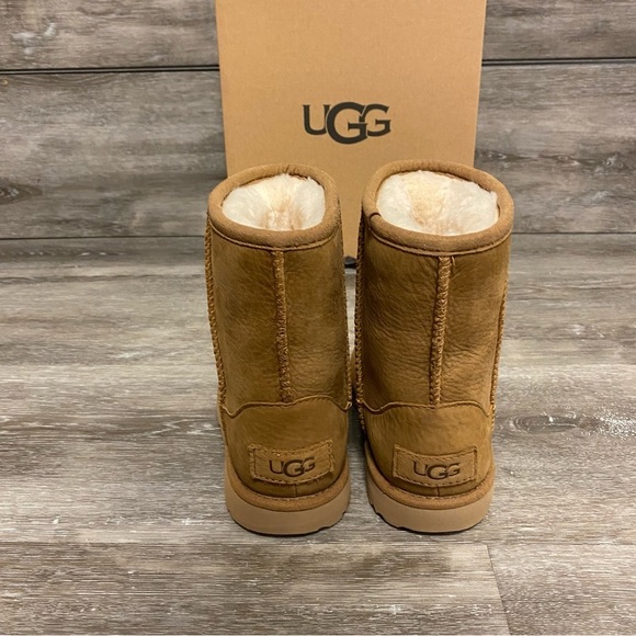 UGG | Classic Weather Short II toddler Boots Chestnut Wool Lined NEW - Picture 4 of 11